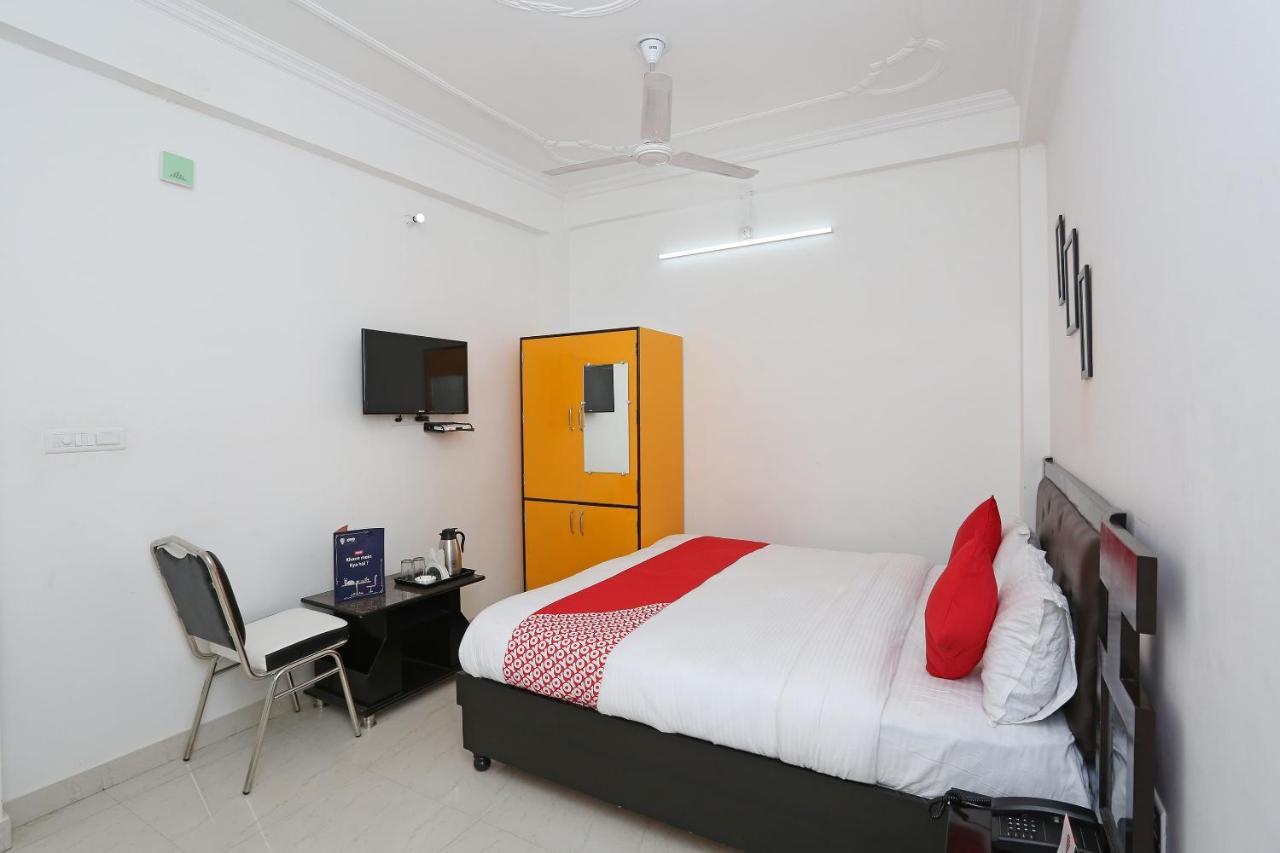 Oyo 11306 Ss Hotel ゴーラクプル エクステリア 写真